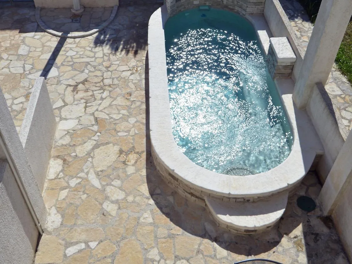 Modern Villa With Swimming Pool Banjole Holiday home