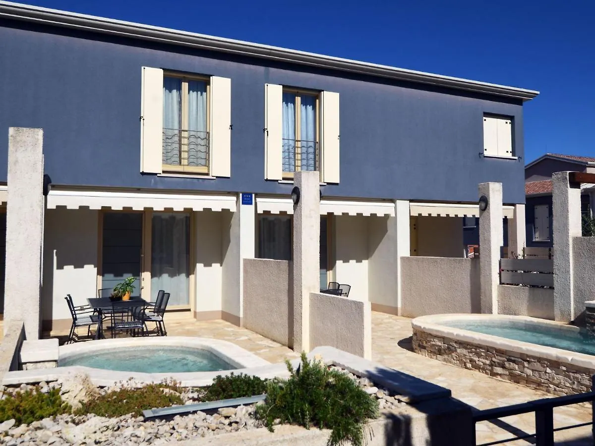 Σπίτι διακοπών Modern Villa With Swimming Pool Banjole